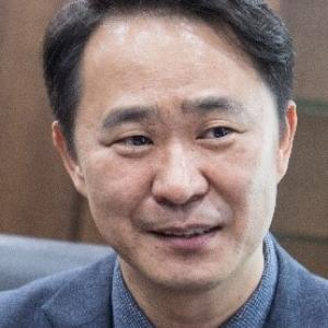 Dr Hyoung-Joon Lim